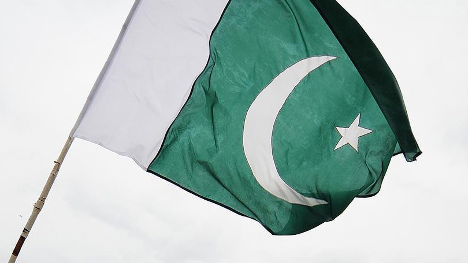 Pakistan'da ABD Büyükelçiliği önünde protesto: 8 kişi hayatını kaybetti