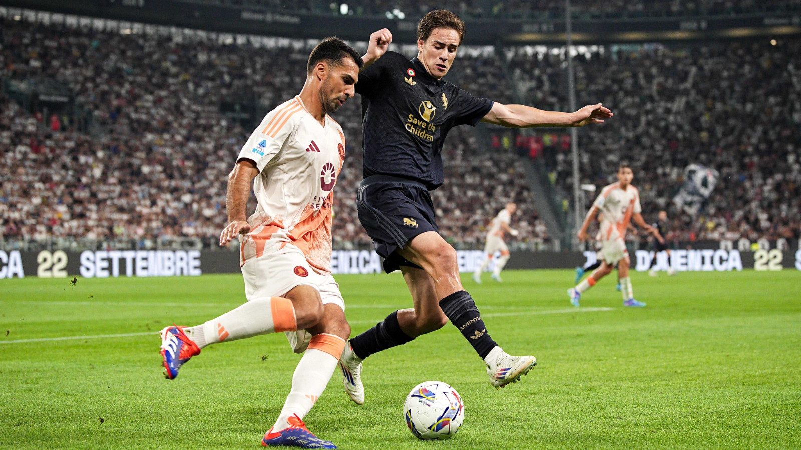 Roma Juventus maçında Türk kanadı: Zeki Çelik, Kenan Yıldız'a karşı