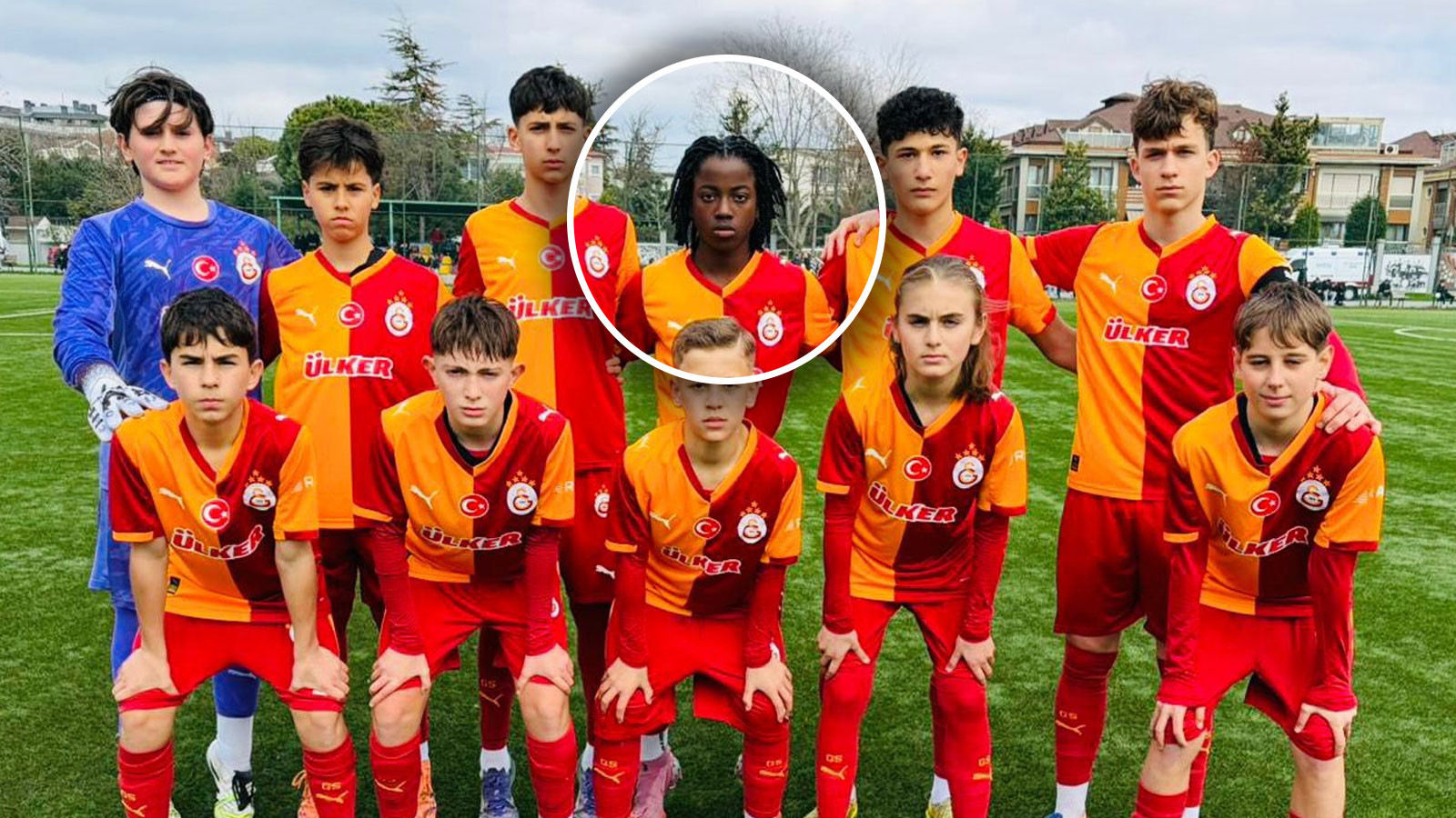 Kamerunlu futbolcunun oğlu Galatasaray'da ilk maçına çıktı