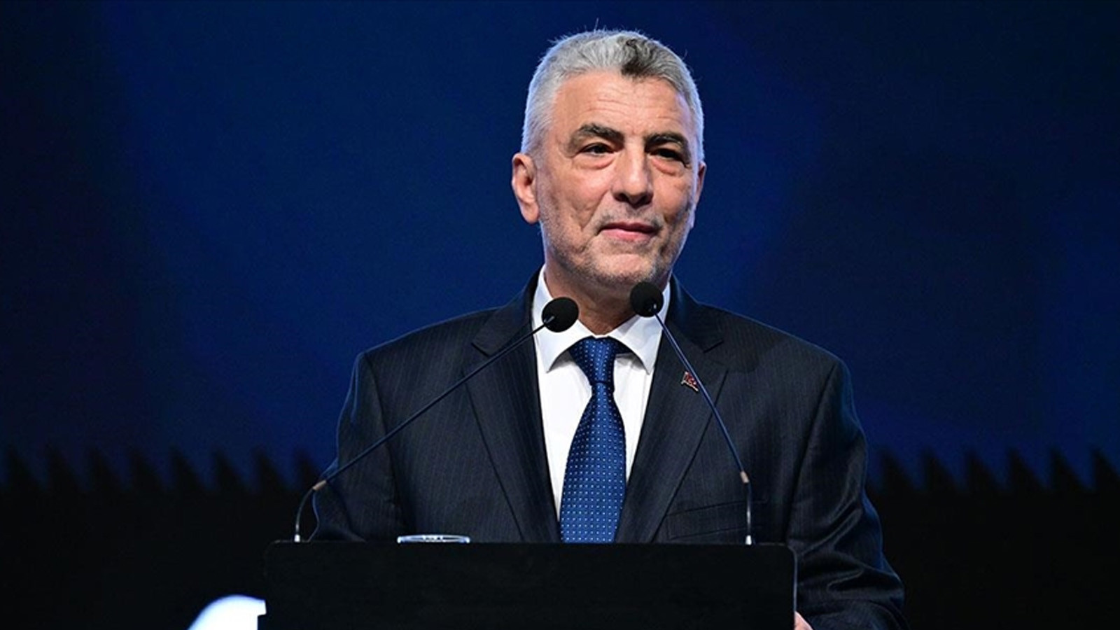 Ticaret Bakanı Bolat: İran sınırındaki gümrük kapılarında günübirlik geçişler durduruldu