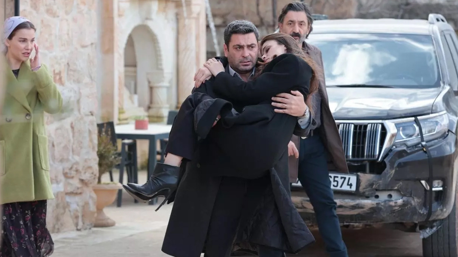 Uzak Şehir 52. Bölüm Yeni Bölüm Tek Parça Full İzle! Kanal D Uzak Şehir son bölüm izle!