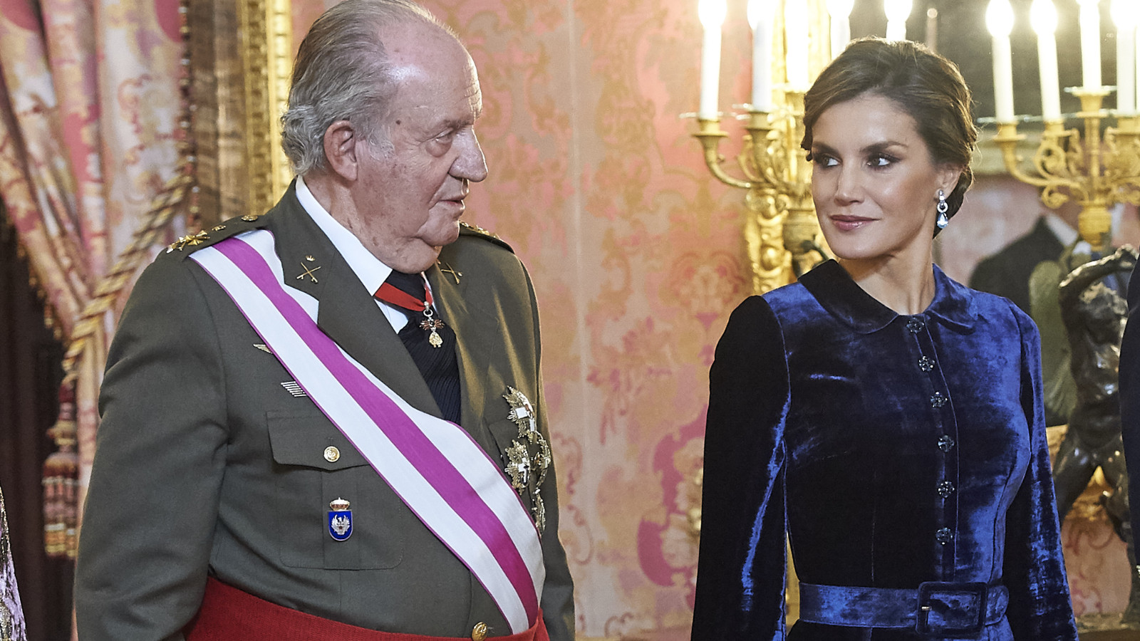 Vergi ödememek için ülkesini terk eden Kral!