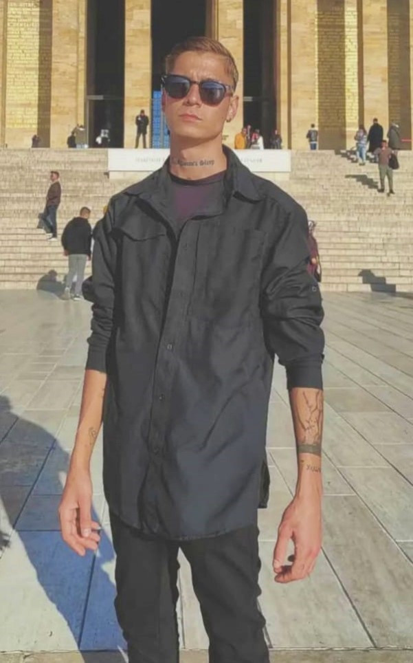 Oğlunu 36 bıçak darbesiyle öldüren babanın cezası belli oldu - Resim : 1