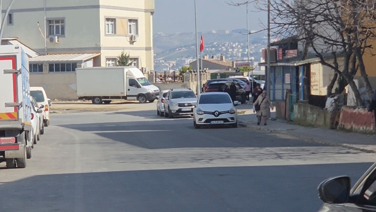 İstanbul'da alacaklı olduğu kişiyi aracında vuran şüpheli tutuklandı