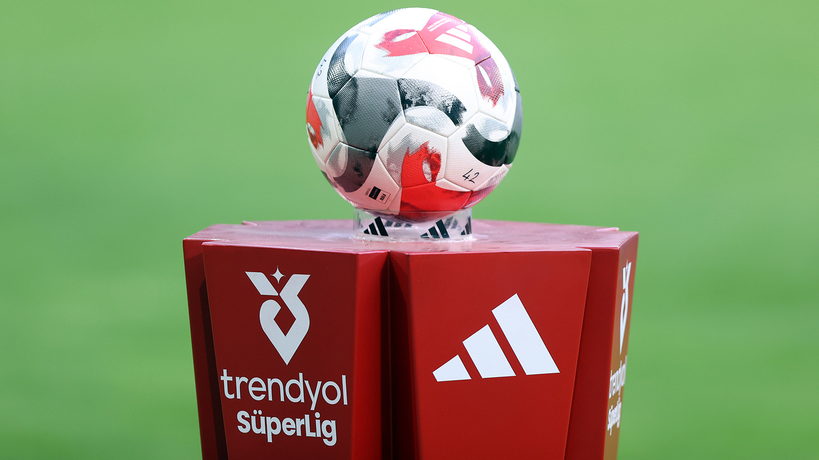 Süper Lig'de 26 ve 27. haftaların programları belli oldu