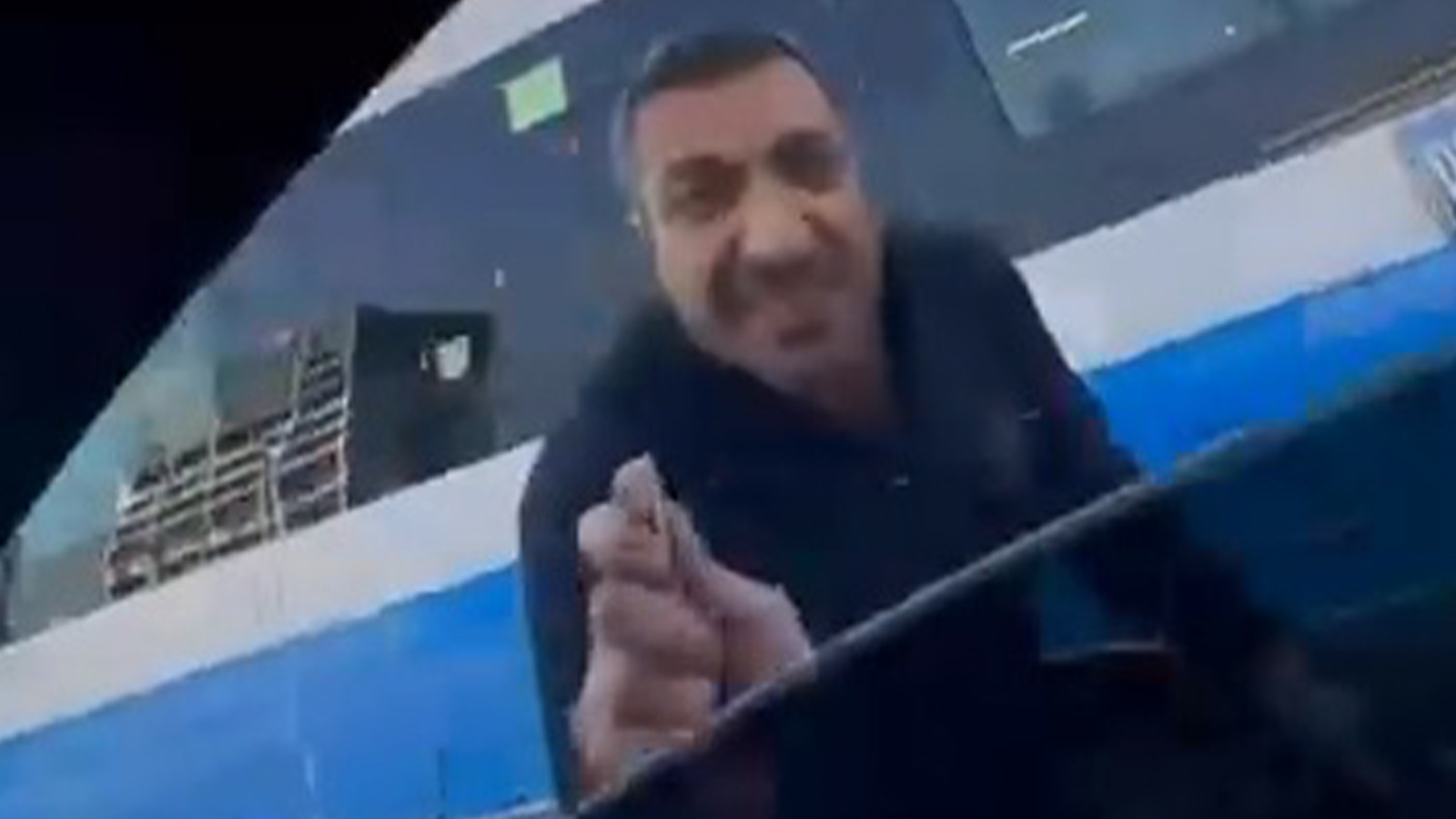 Trafikteki tartışmada aracın camını kıran sürücüye 180 bin lira