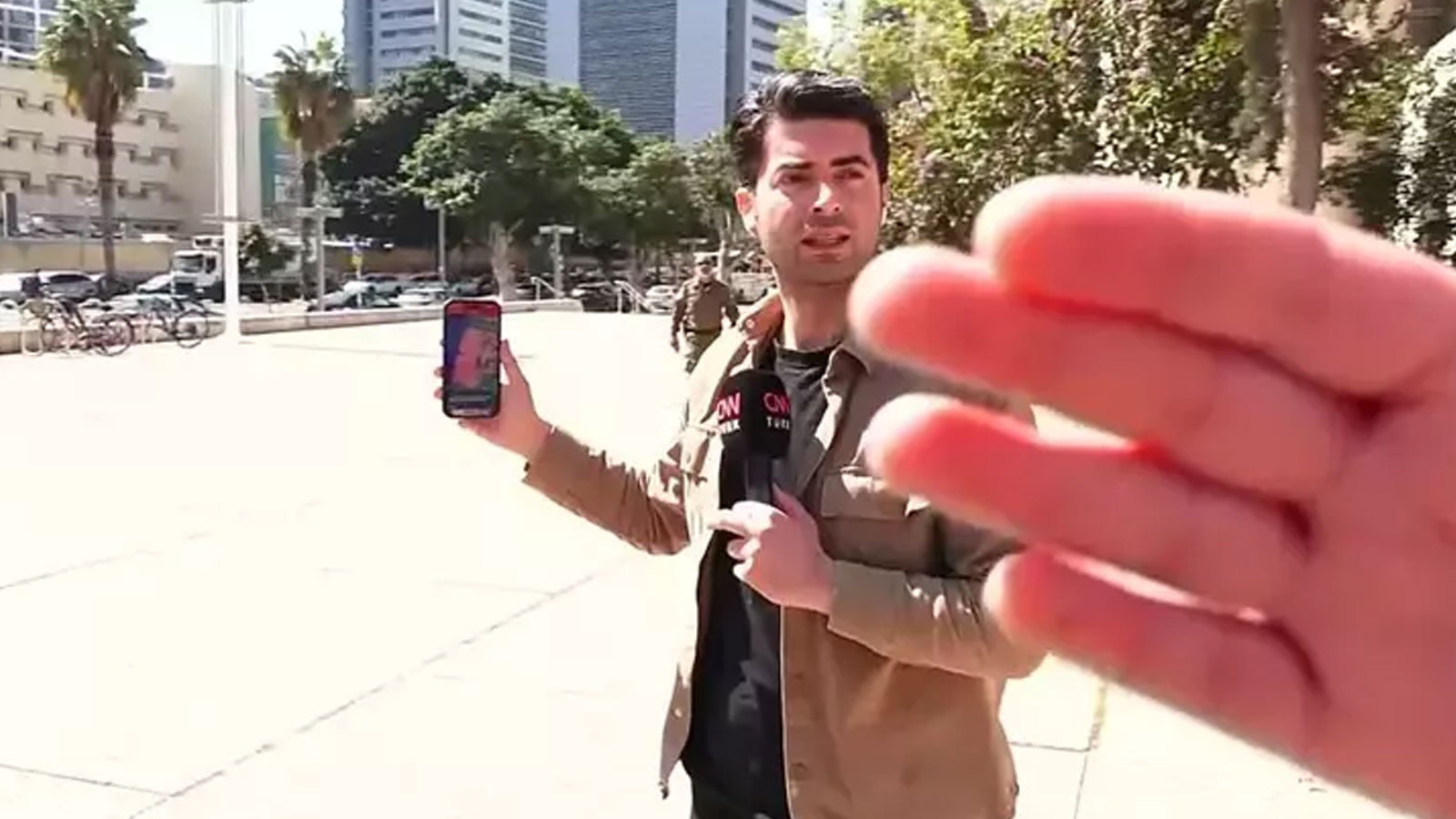 Türk gazeteciler İsrail'de gözaltına alındı! Siyasilerden peş peşe "Serbest bırakılsın" açıklaması