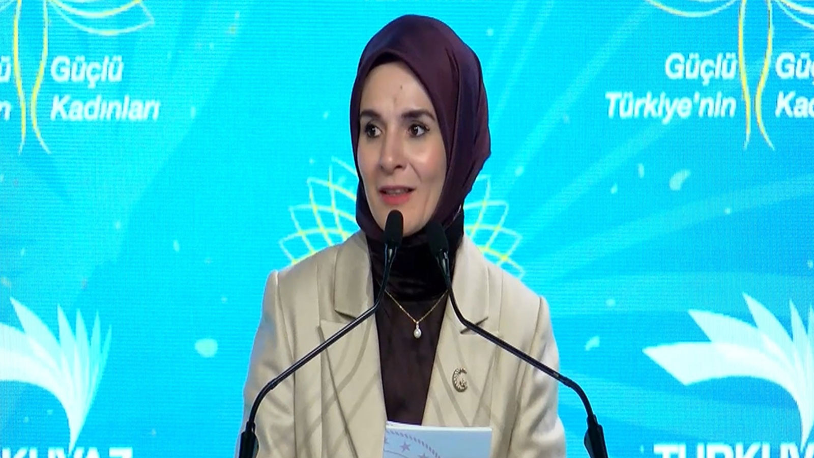 Bakan Göktaş: Kadınlar için ücretli doğum iznini 16 haftadan 24 haftaya çıkarıyoruz