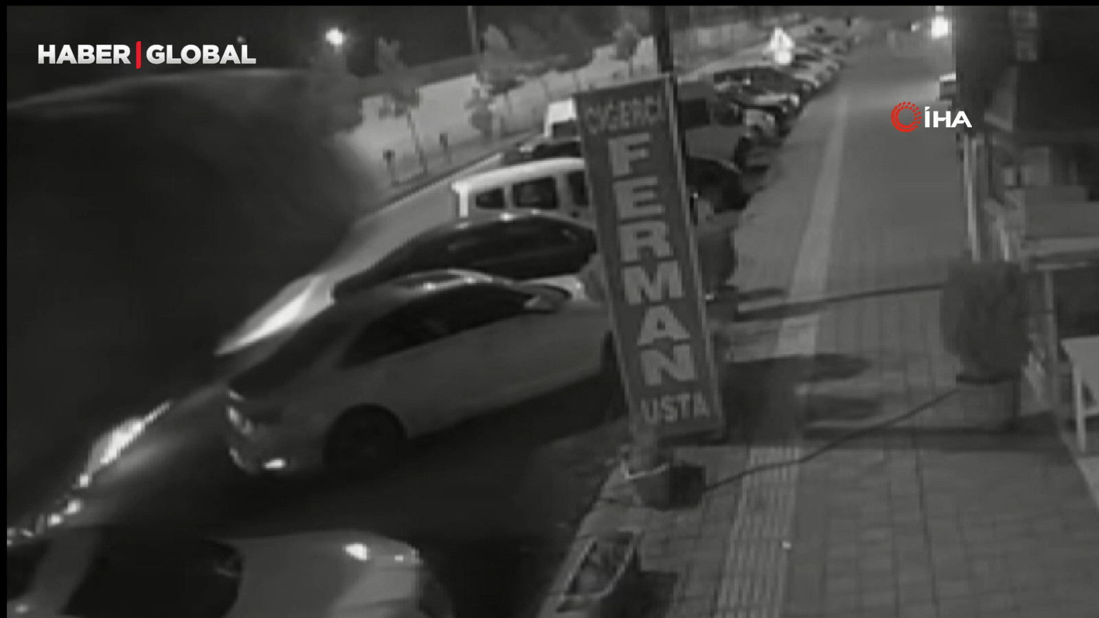 Diyarbakır'da devrilen tırın 7 araca birden çarpma anı anbean görüntülendi