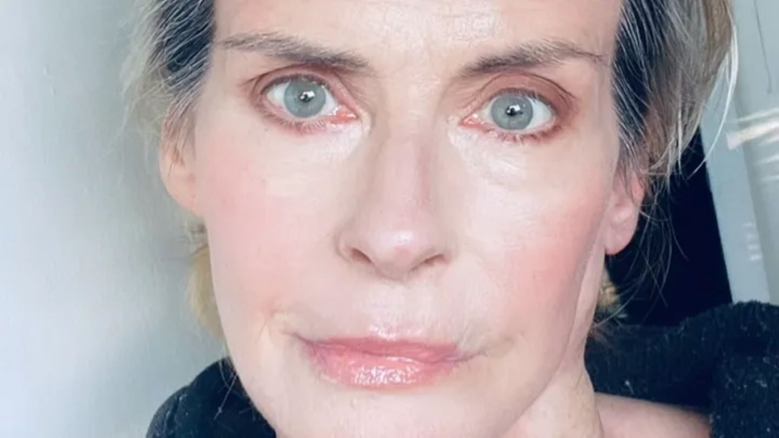 Efsane Dallas dizisinin yıldızı Annabel Schofield hayatını kaybetti