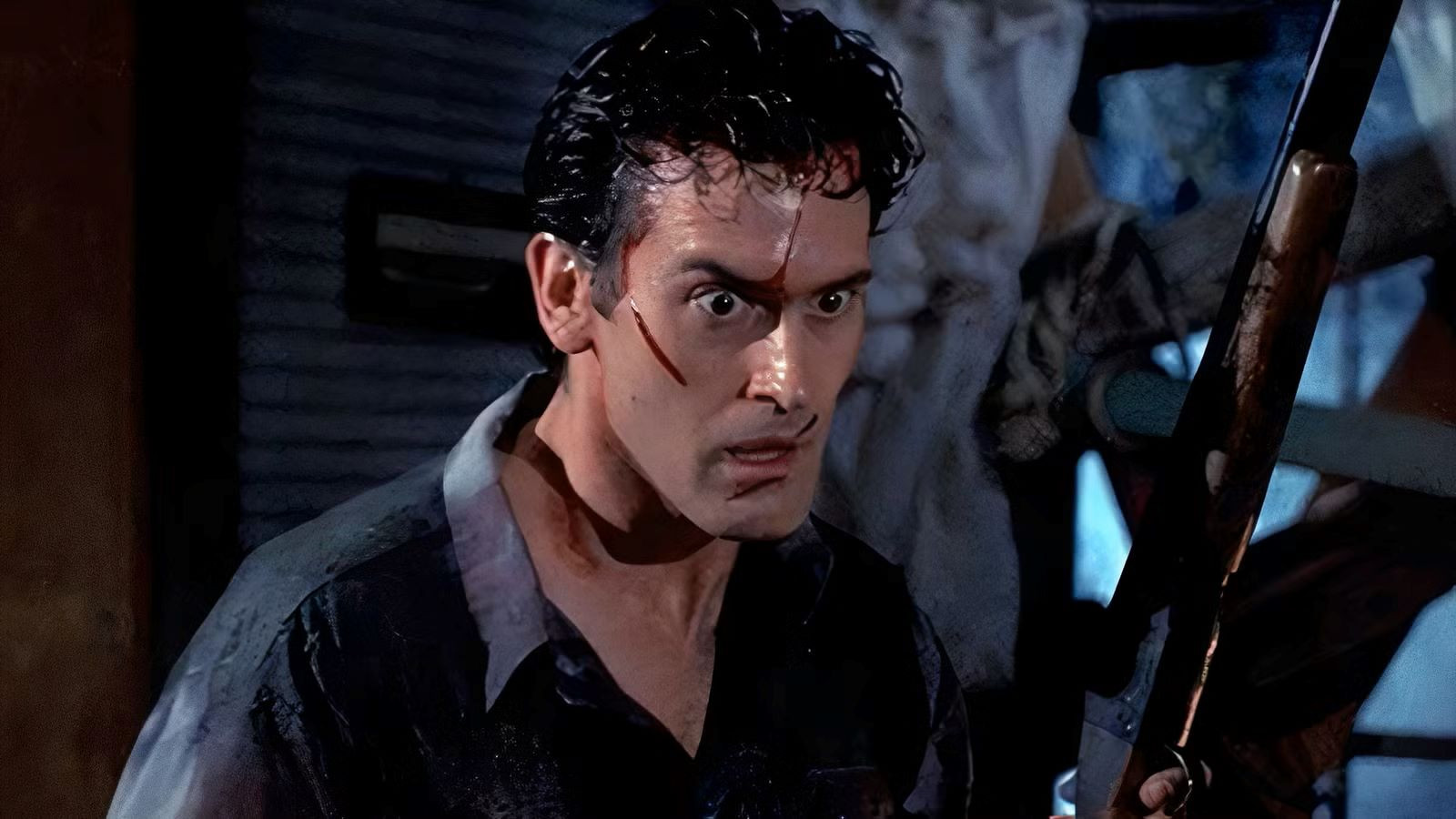 Efsanevi oyuncu Bruce Campbell iyileştirilemeyen ama tedavi edilebilen bir hastalığa yakalandı