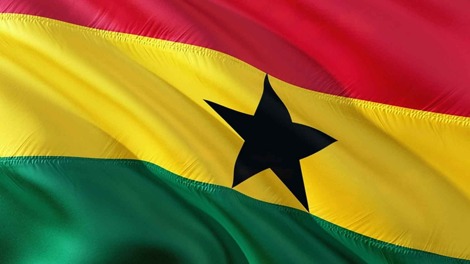 Gana'da otobüsle ambulans çarpıştı: 16 ölü