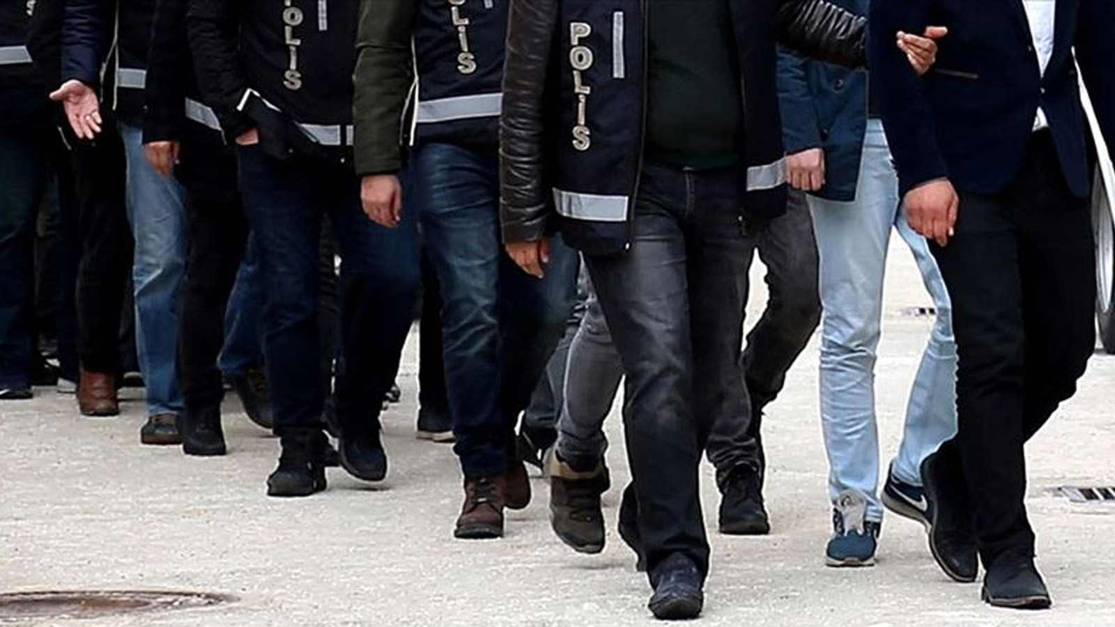 İstanbul’da uluslararası forex dolandırıcılığı operasyonu: 64 zanlı yakalandı