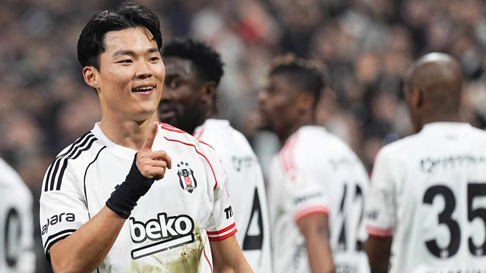 Beşiktaş 4 gol attı, çeyrek finale yükseldi