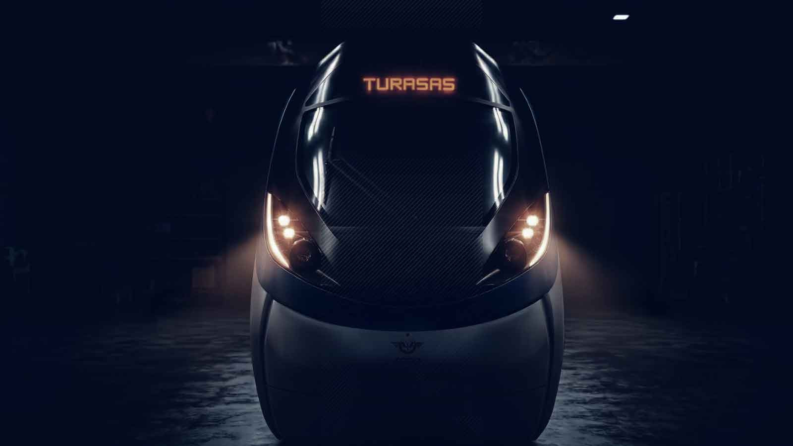 Türkiye'nin ürettiği ilk hizli tren raylara iniyor