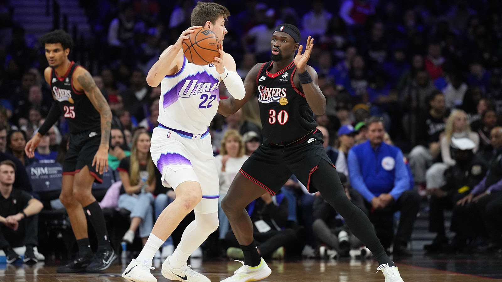 Adem Bona'dan, Utah Jazz karşısında 12 sayılık performans