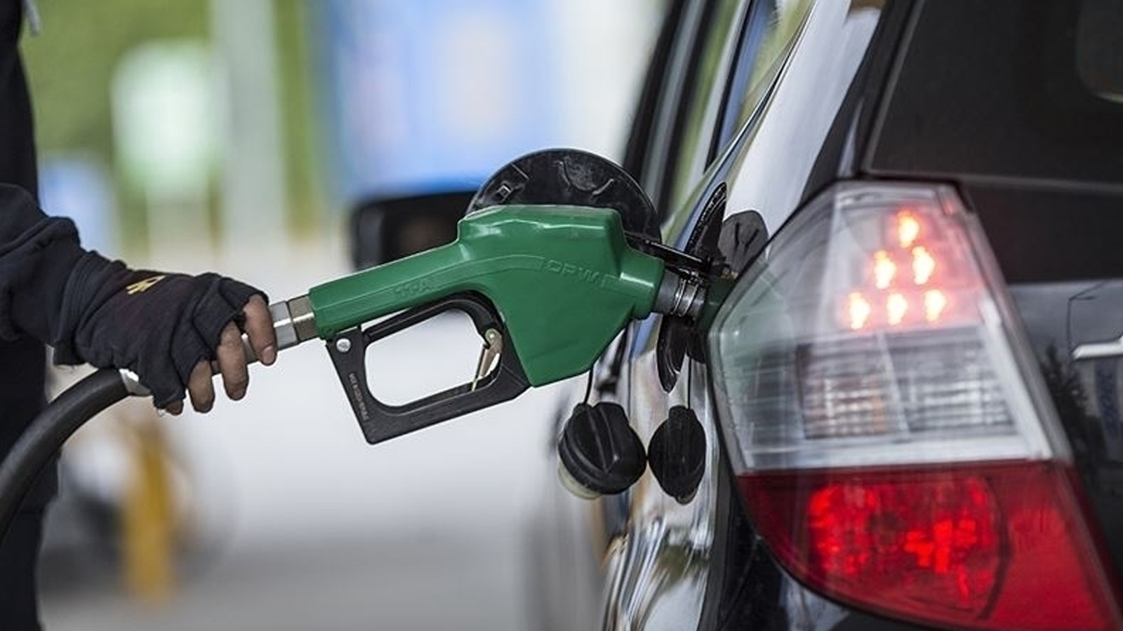 Akaryakıt fiyatlarında, eşel mobil sistemine geçildi! Zam yükünü devlet üstlenecek