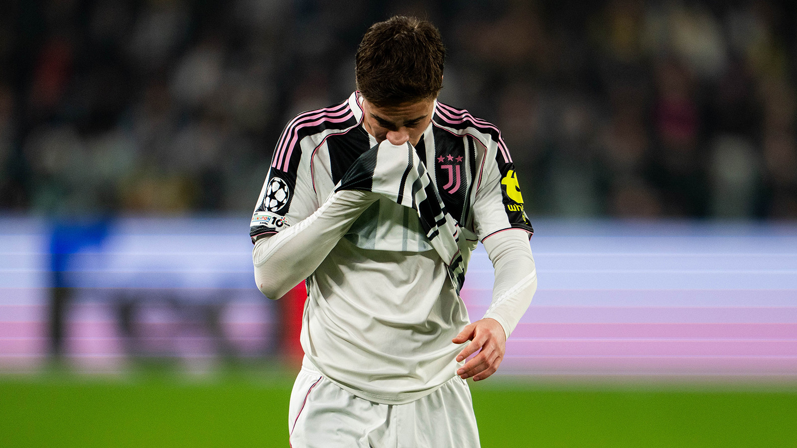 Juventus'la beraber Kenan Yıldız da çöktü! İmzayı attıktan sonra dibi gördü