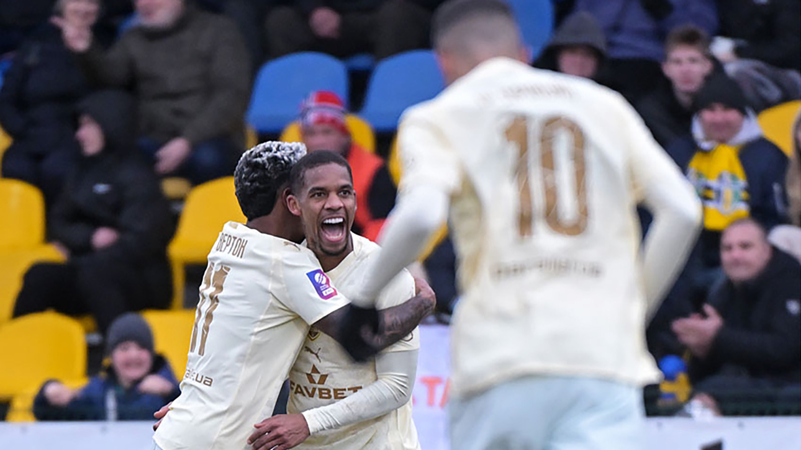 Arda Turan'ın Shakhtar Donetsk'i ligde doludizgin ilerliyor