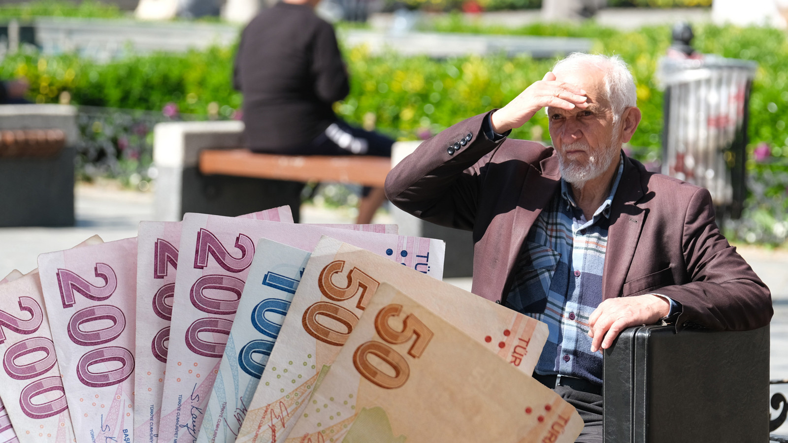 Emeklilerin bayram ikramiyesi kaç lira olacak? Çarpıcı açıklama geldi