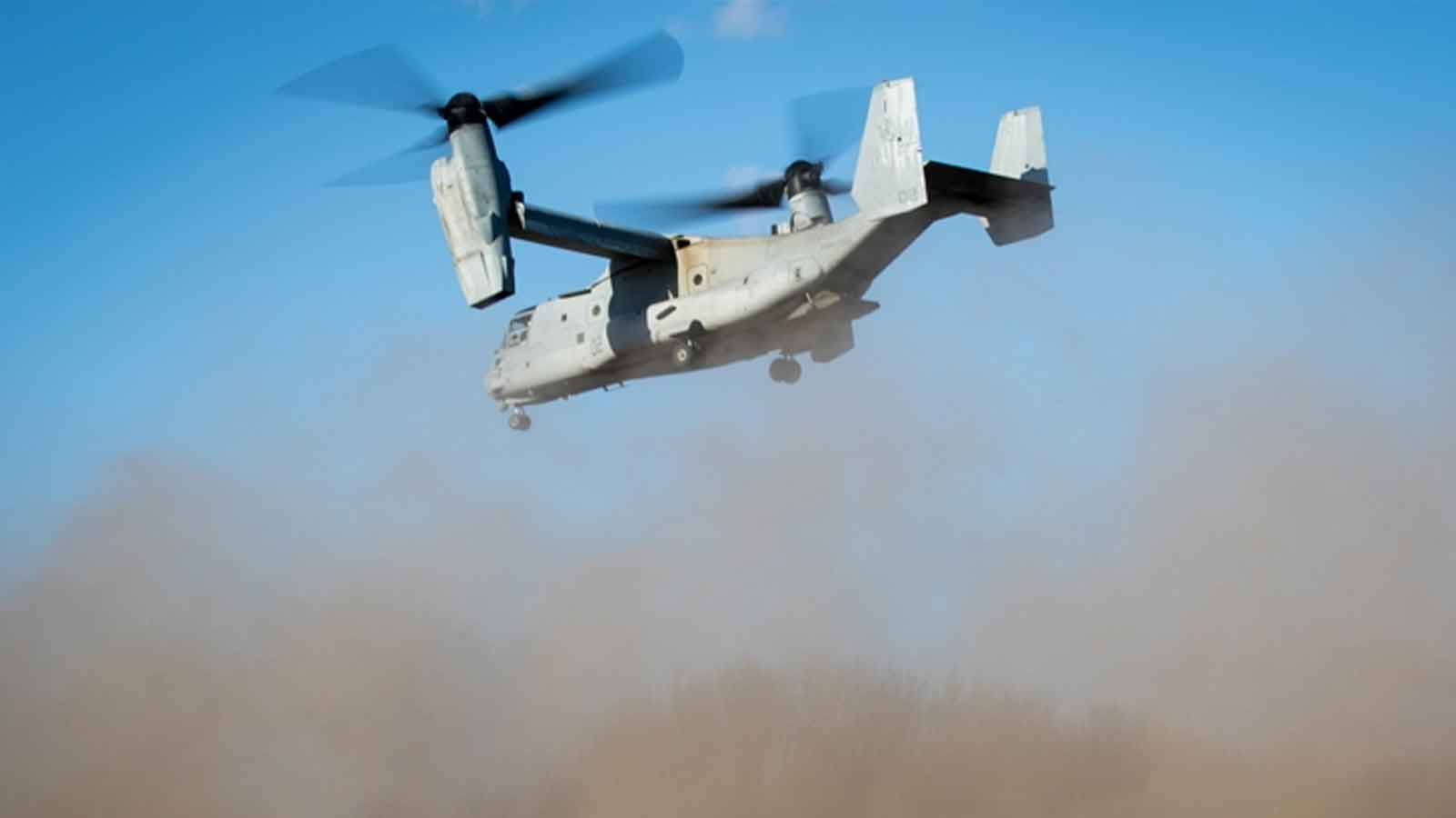 ABD’ye ait askeri helikopter Japonya’da beyzbol sahasına acil iniş yaptı