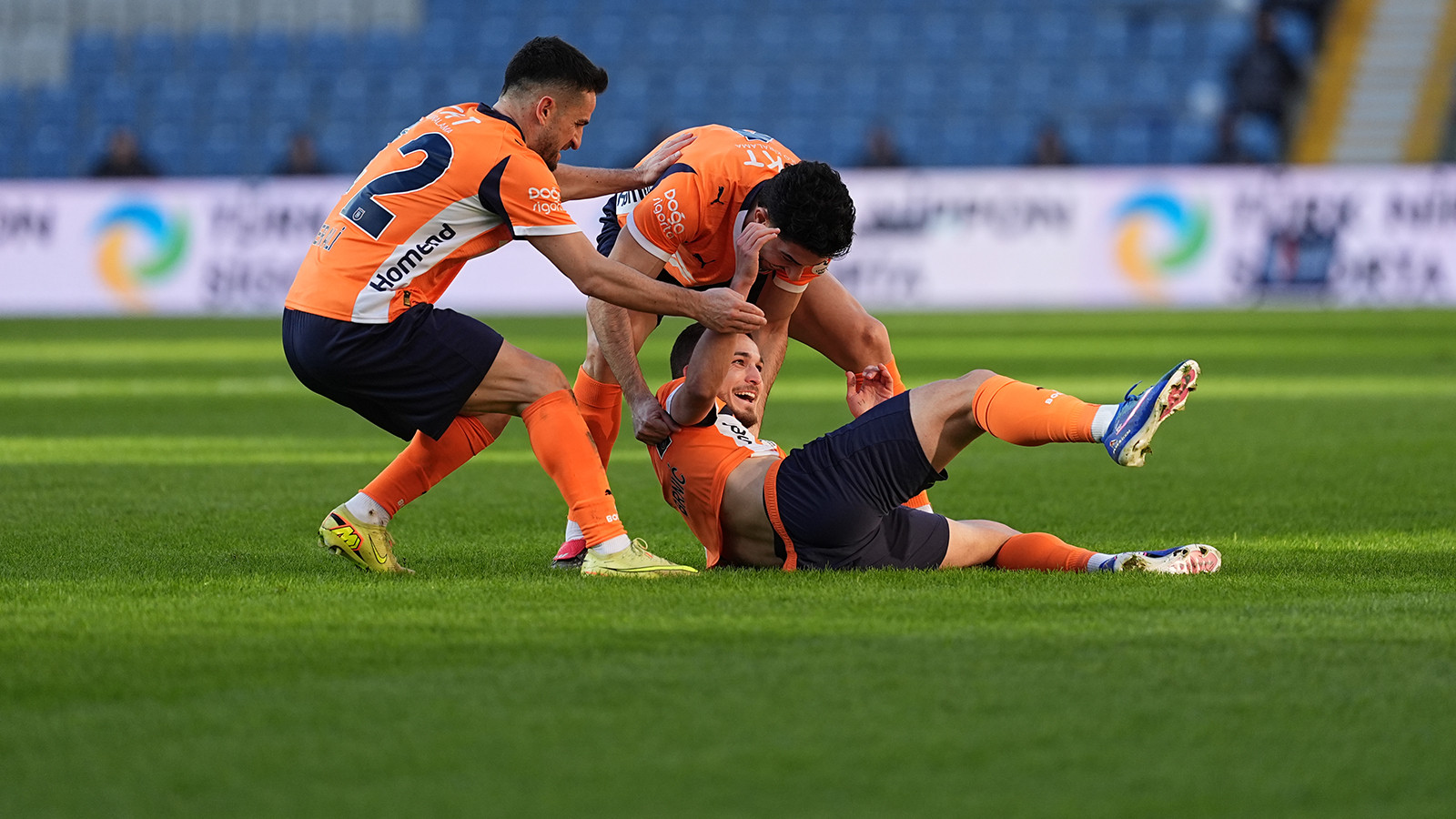 Başakşehir, Göztepe'yi eli boş gönderdi