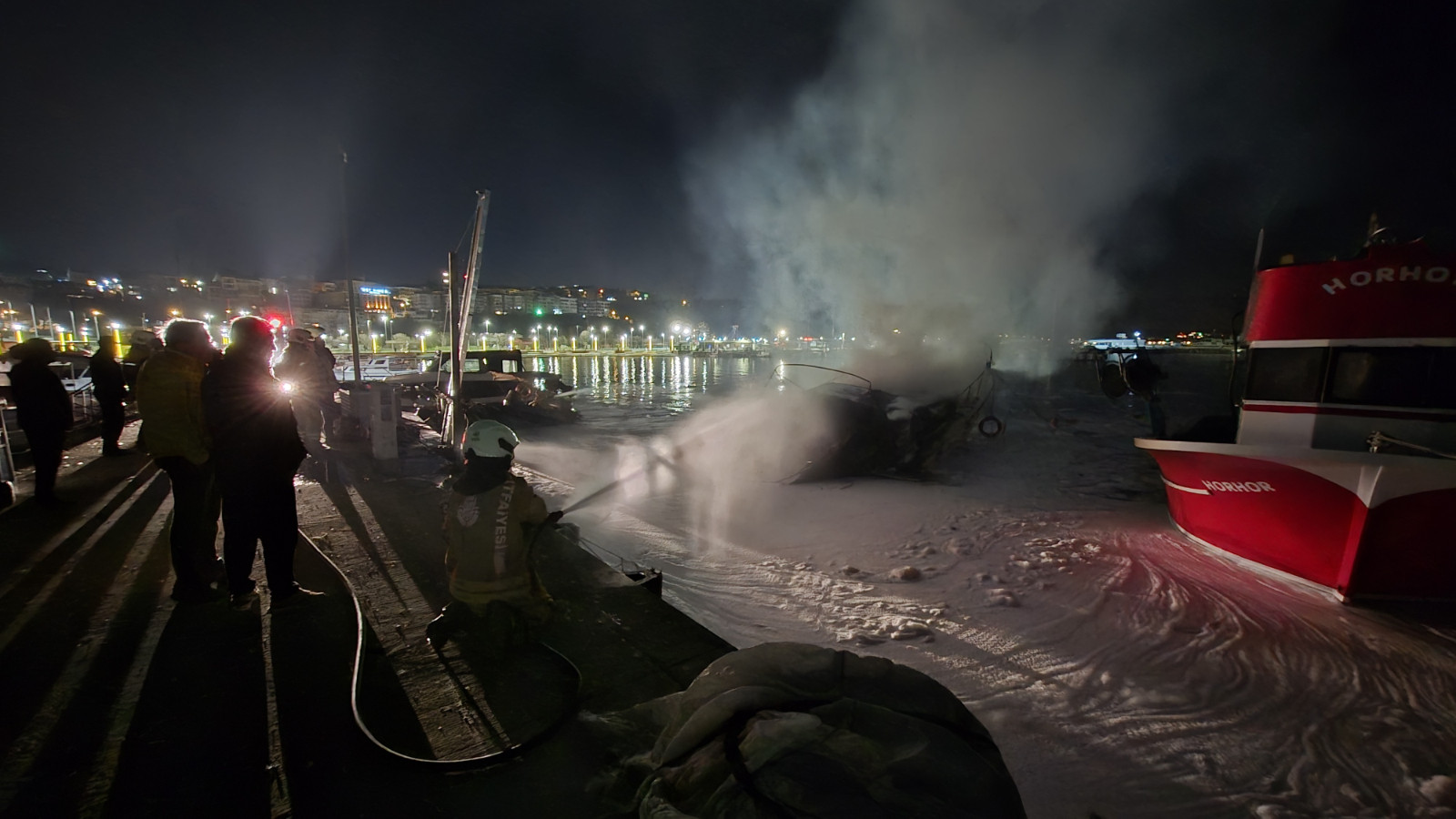 Şile'de bir yatta yangın