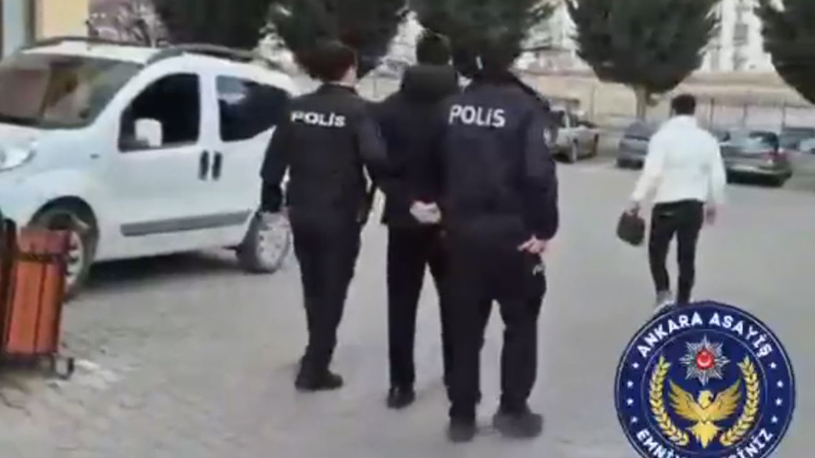 Sosyal medyadan silah paylaşımına 26 gözaltı