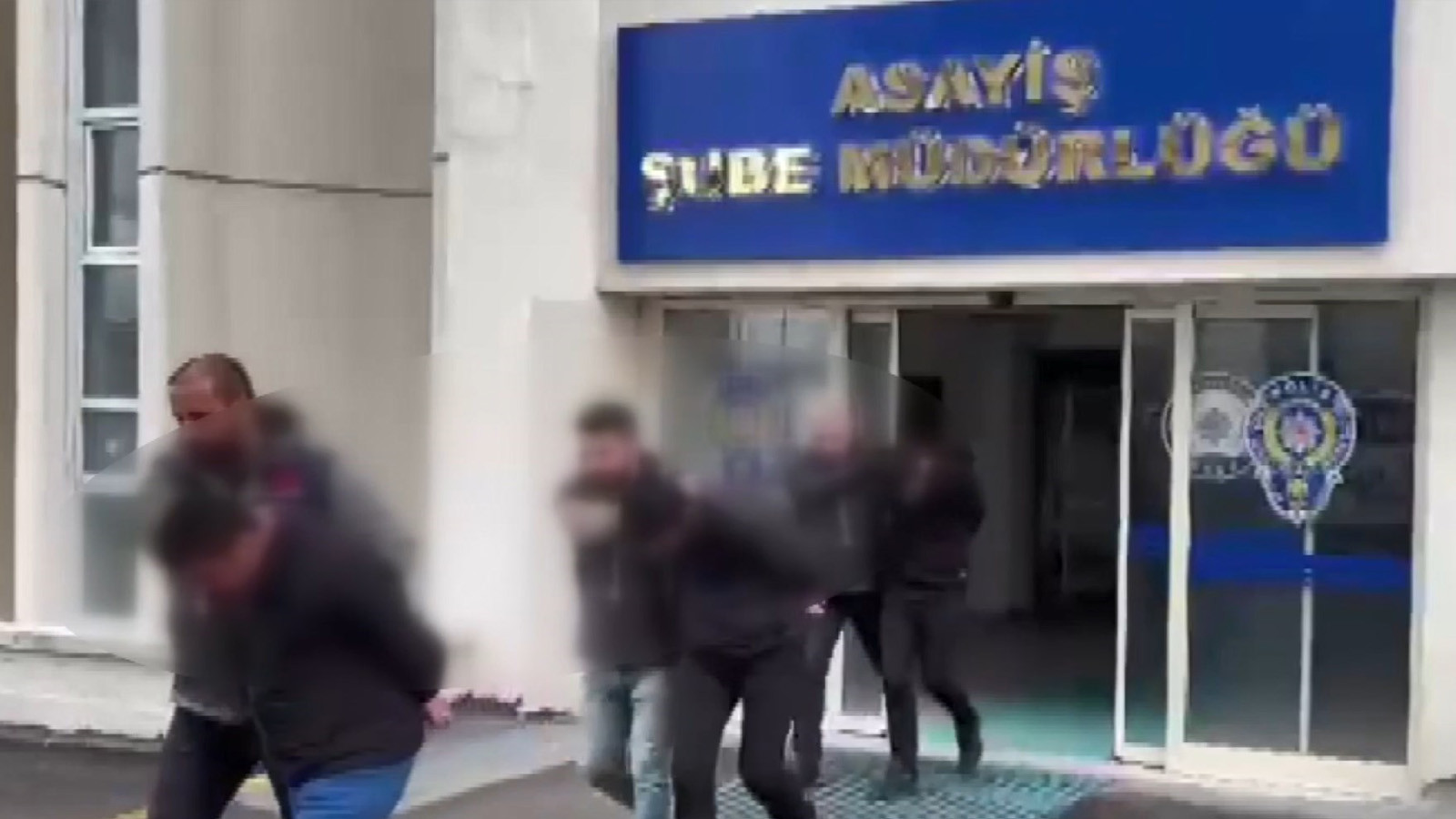 Kendilerini polis ve savcı diye tanıtıp 15 milyonluk vurgun yaptılar