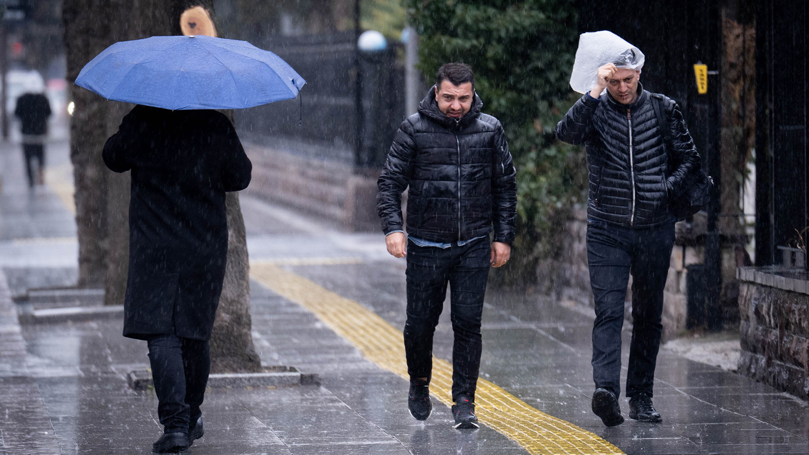 Meteoroloji uyardı! 3 şehrimizi 9 Mart günü sağanak yağış vuracak! İşte o iller
