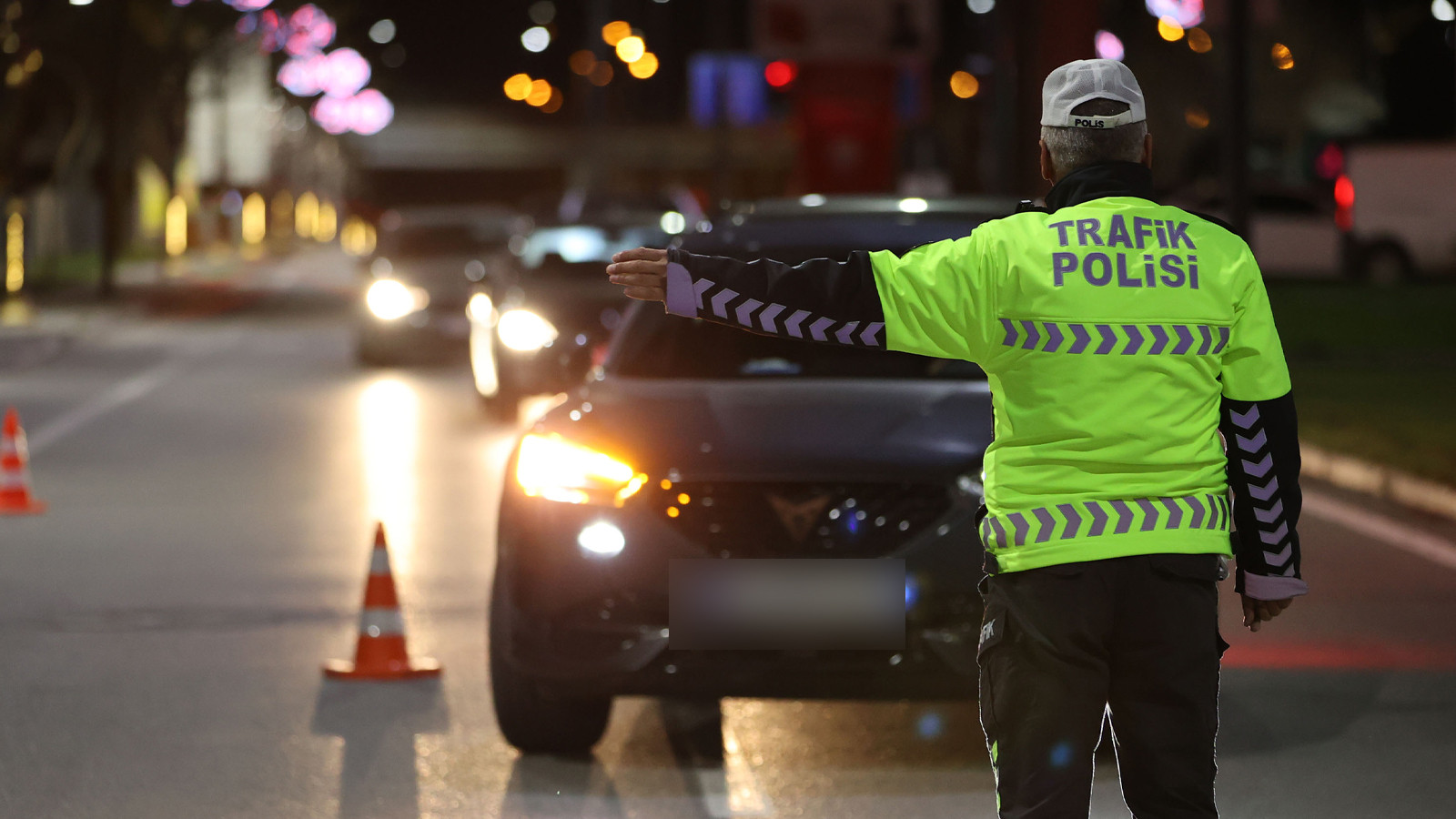 Yer Manisa... Dur ihbarına uymadı, ortalığı birbirine kattı: Tarihin en yüksek trafik cezasını yedi