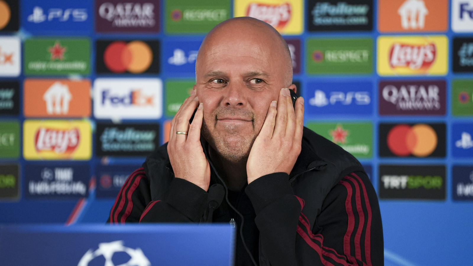 Arne Slot'un Galatasaray şaşkınlığı: Daha önce böyle bir şeyle karşılaşmadım