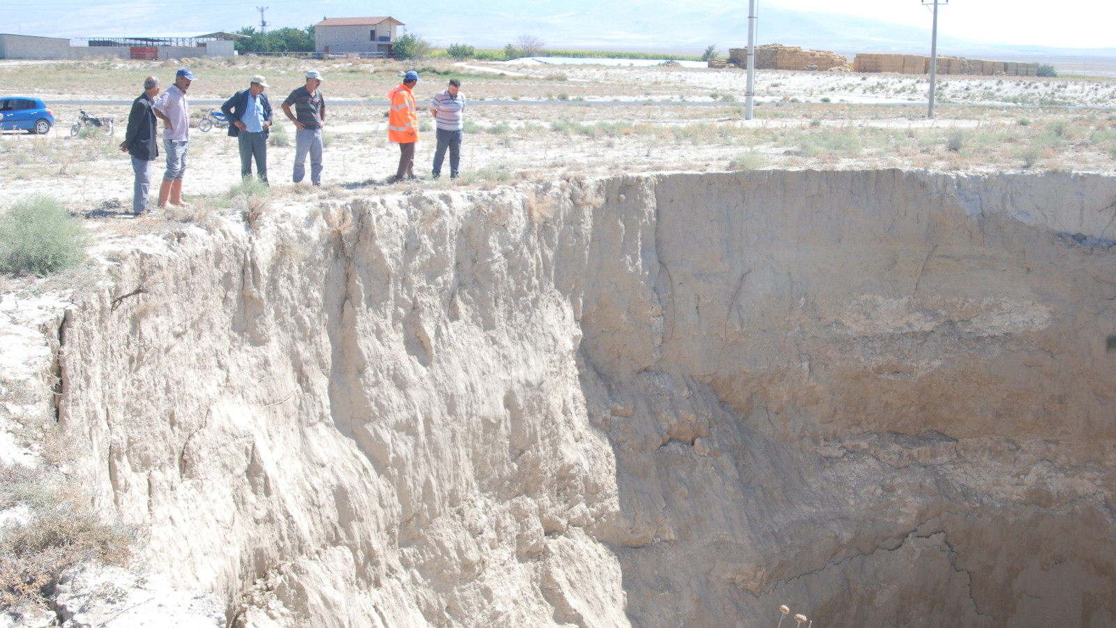 Karapınar alarm veriyor: Yüzlerce obrukla dünya literatürüne girdi