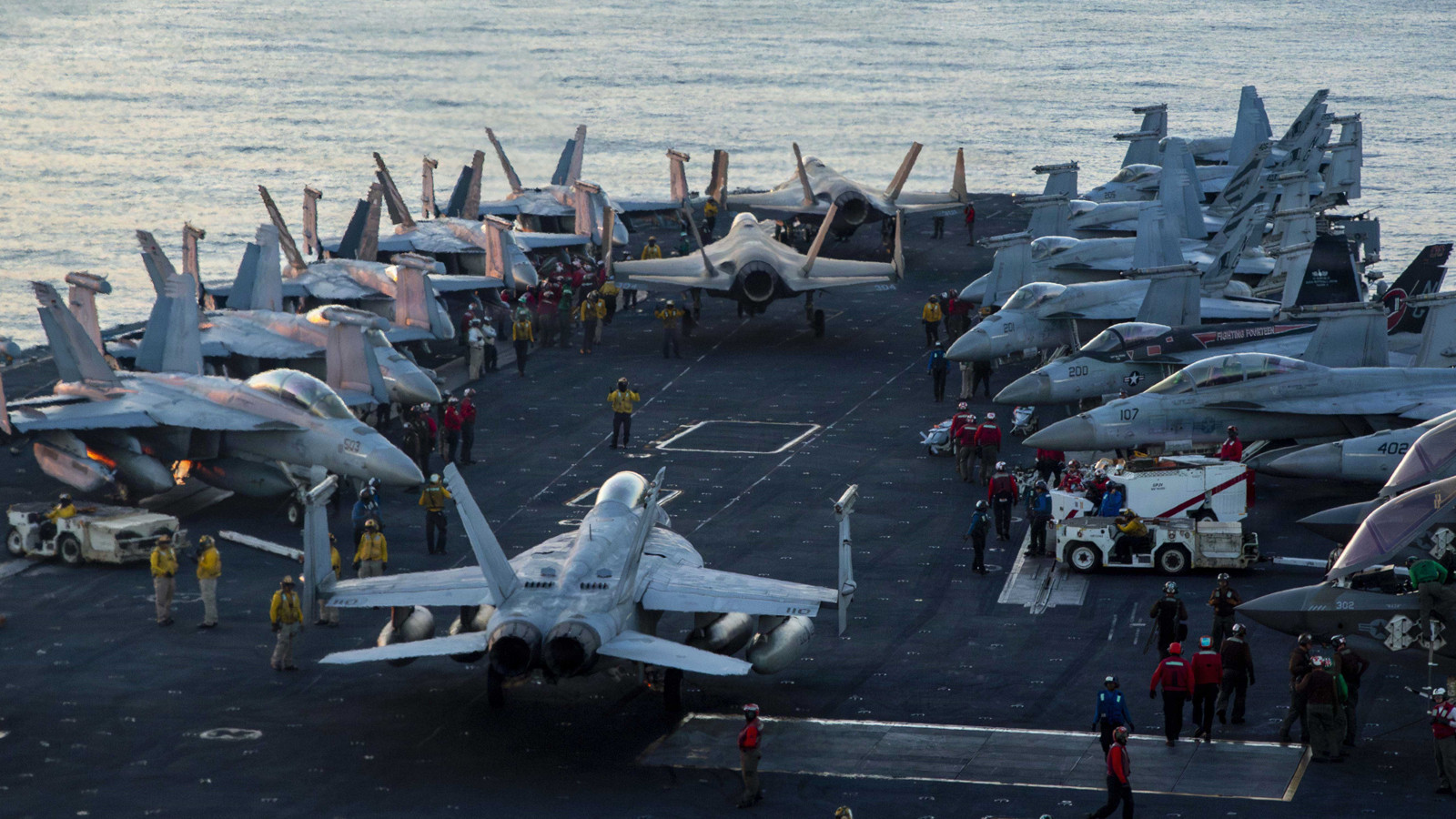 ABD: 3. uçak gemisi bölgeye gidiyor, siviller hedef olabilir