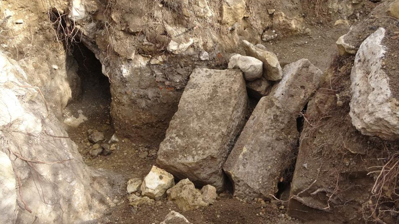 Altını üstüne getirdiler; bölgede kazılmadık yer kalmadı