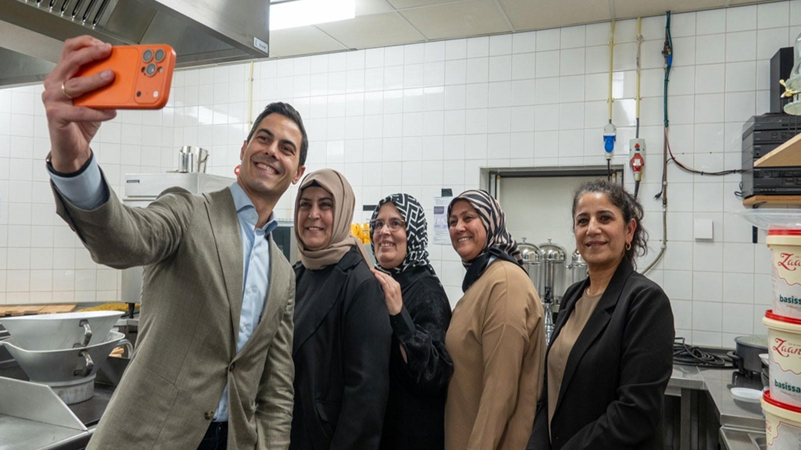 Hollanda Başbakanı Jetten, iftara katıldı