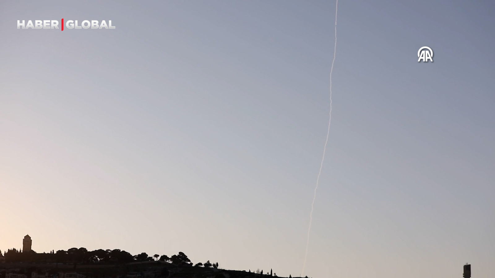 İran’ın misillemesi nedeniyle Kudüs semalarında patlama sesleri duyuldu