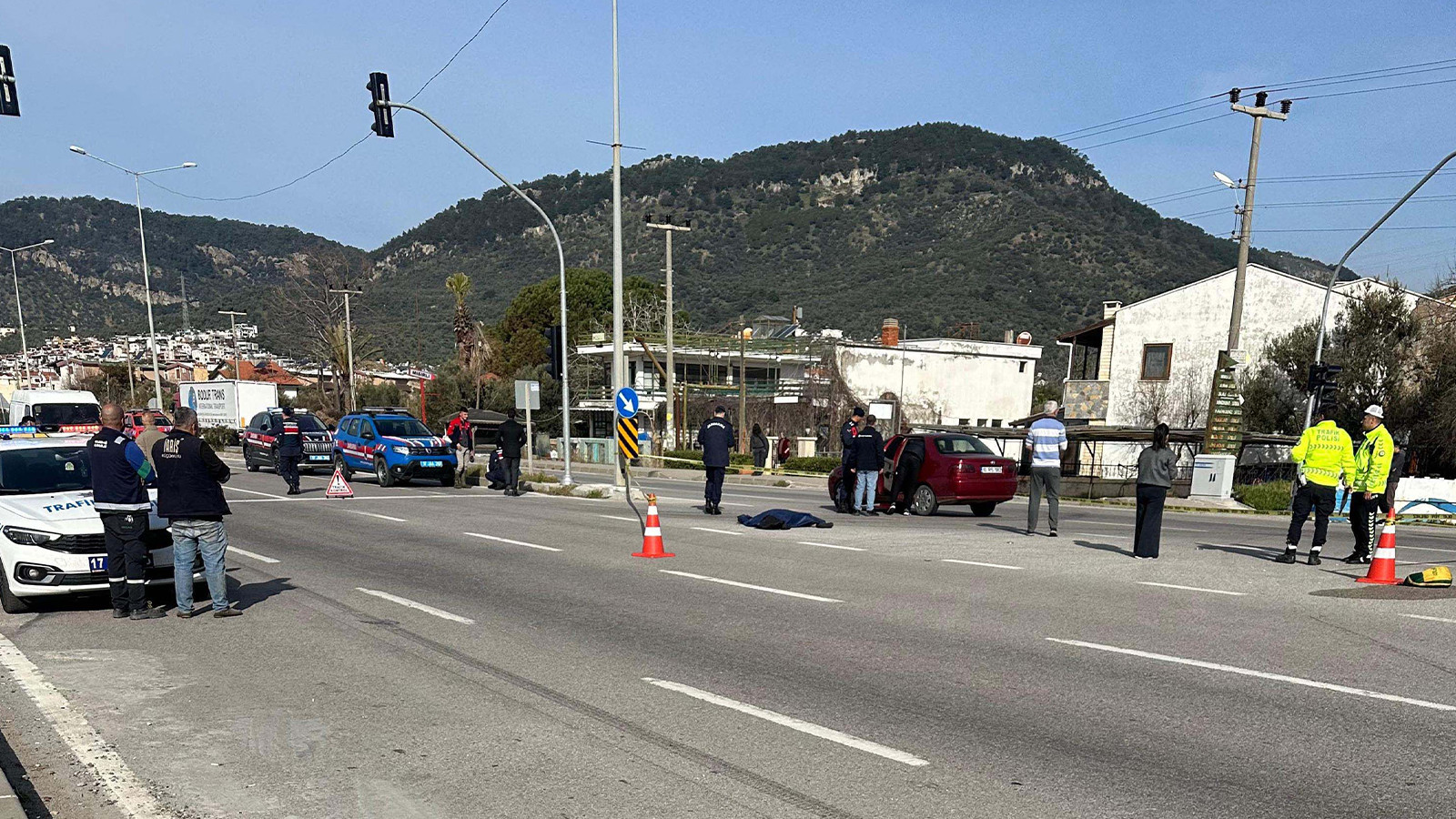 Çanakkale’de otomobilin çarptığı yaya hayatını kaybetti