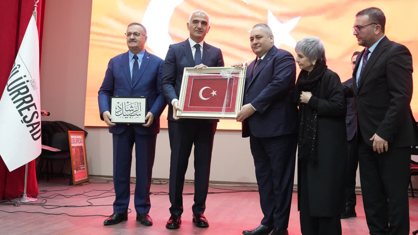 Bakan Ersoy: İstiklal Marşı, milletimizin ebedi karakterinin en güçlü ifadesidir