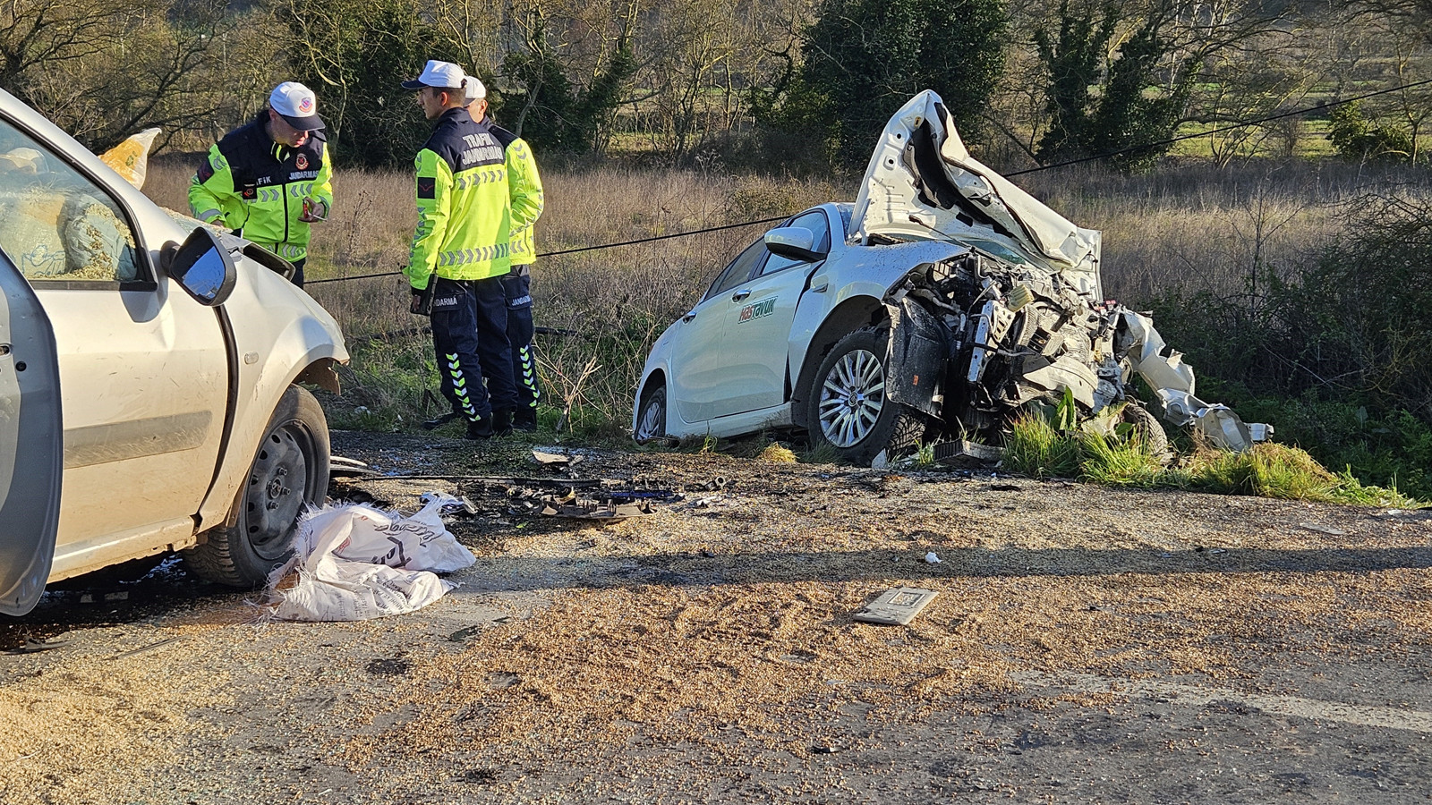 Balıkesir'de korkunç kaza: Ölü ve yaralılar var