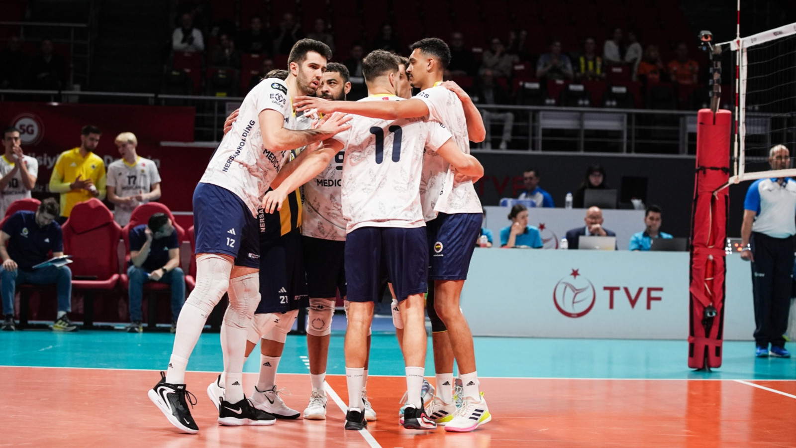 Fenerbahçe Avrupa'ya çeyrek finalde veda etti