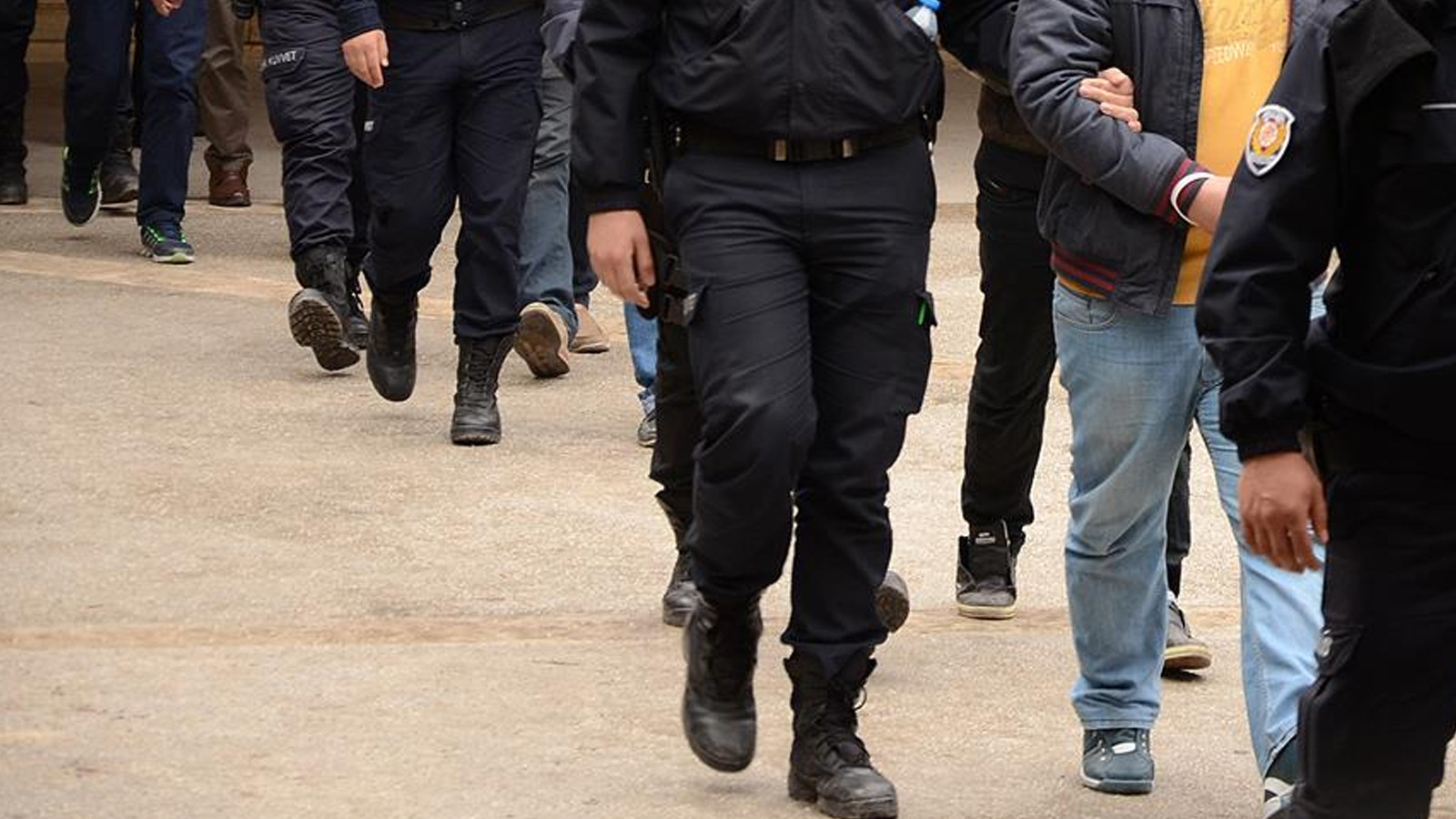 İçişleri duyurdu: Türkiye'nin peşinde olduğu 16 şüpheli yakalandı