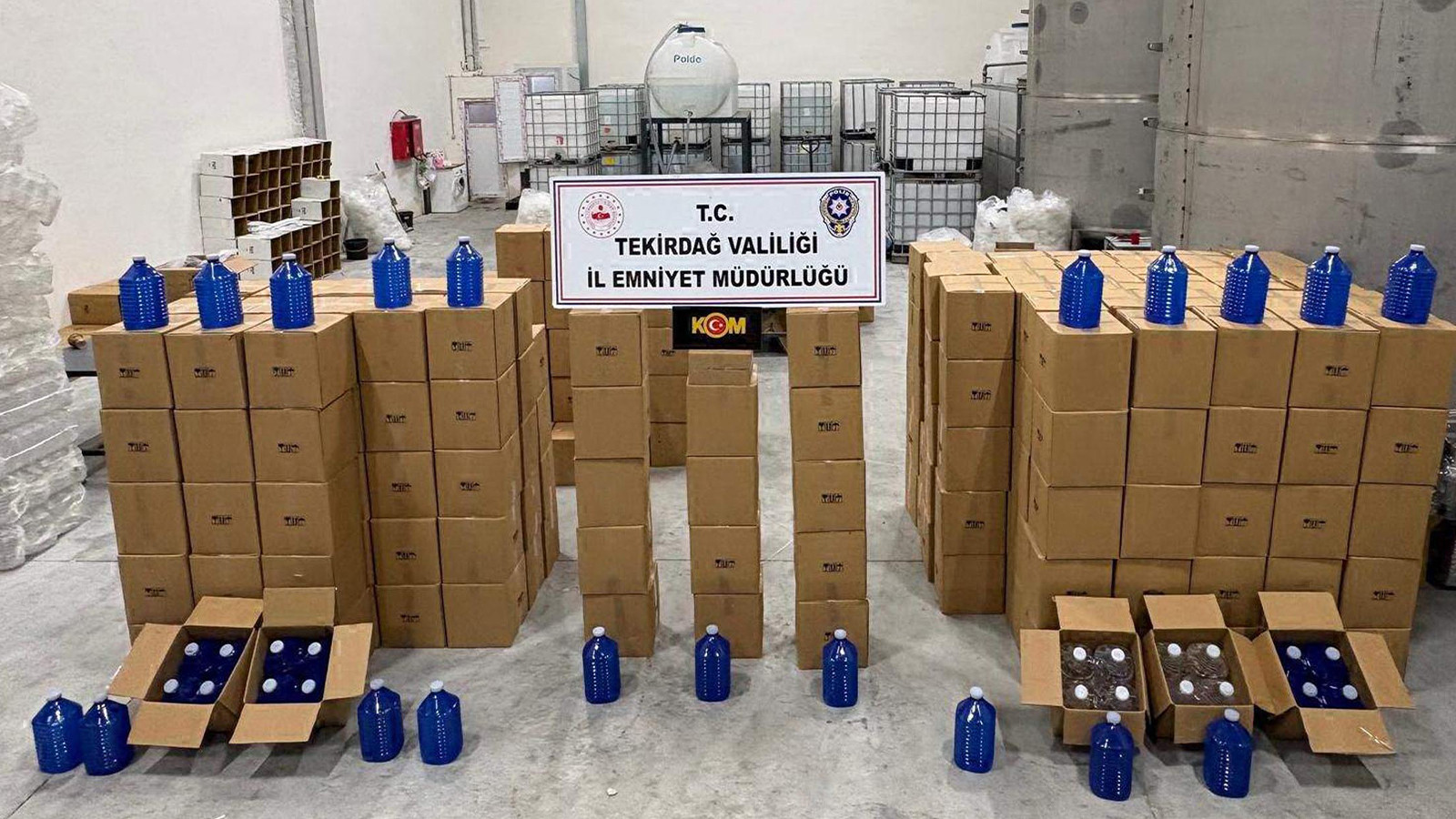Tekirdağ'da 17 bin 815 litre etil alkol ele geçirildi