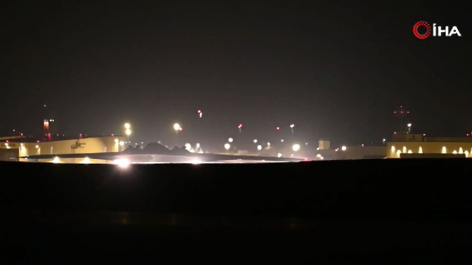 ABD ordusu duyurdu: B-2 bombardıman uçakları İran'a yönelik saldırılar için havalandı
