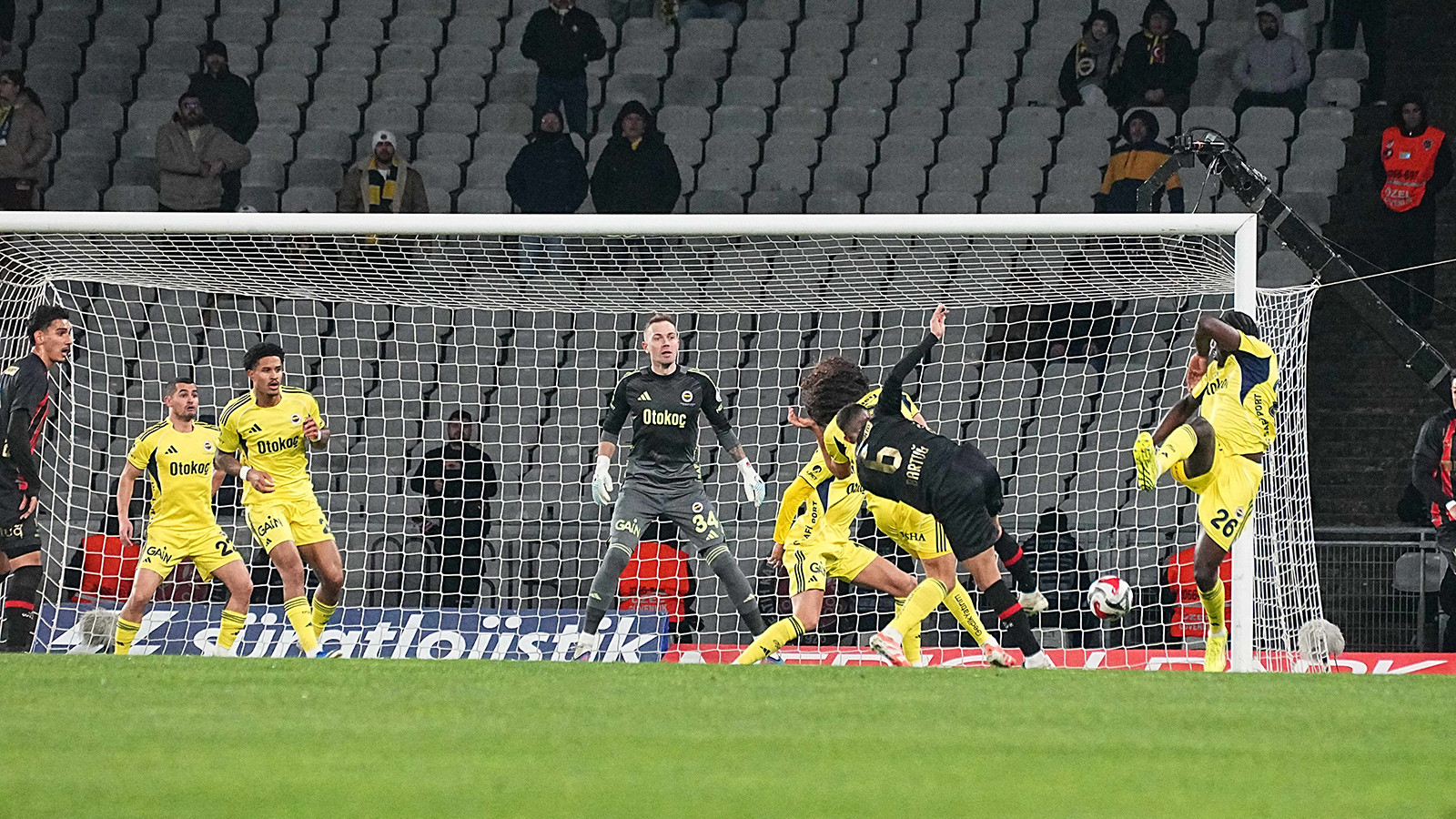 Bartuğ Elmaz'dan Fenerbahçe karşısında bir ilk