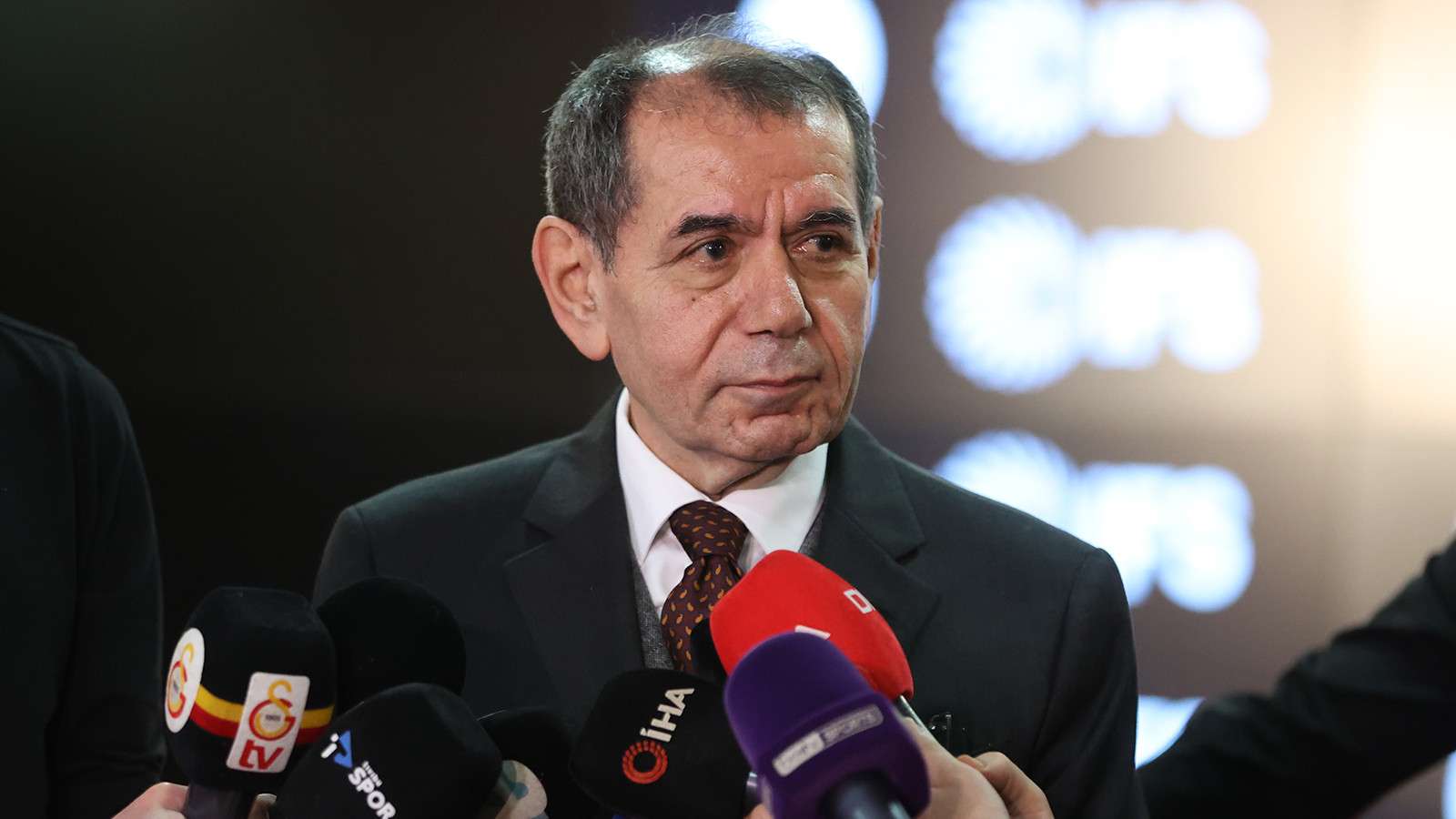 Dursun Özbek'ten divan kurulu başkanlık seçimi açıklaması: "Her ikisinin de Galatasaray'a iyi hizmetler vereceğine eminim"