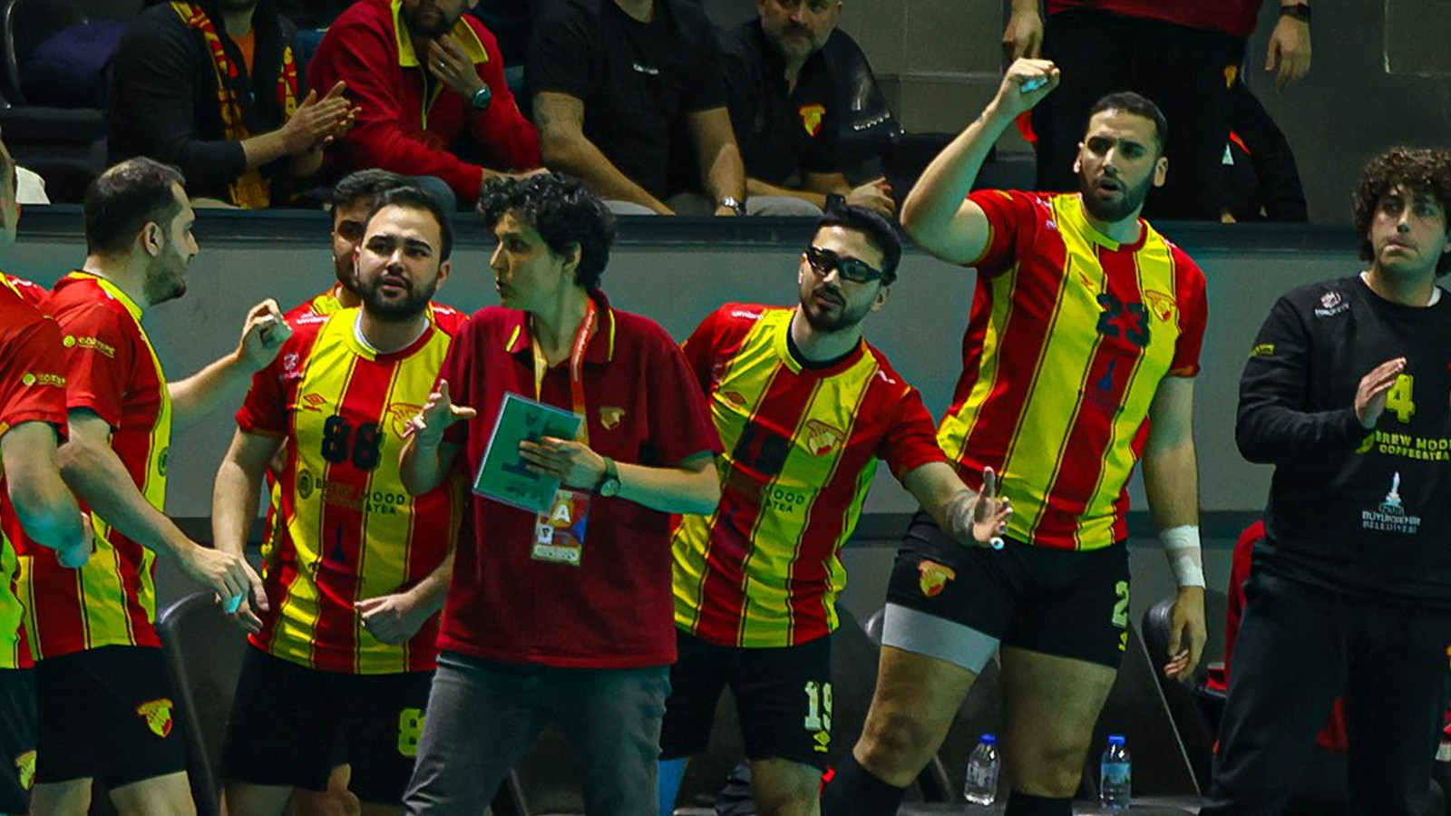 Göztepe Erkek Hentbol Takımı, Süper Lig'e yükseldi