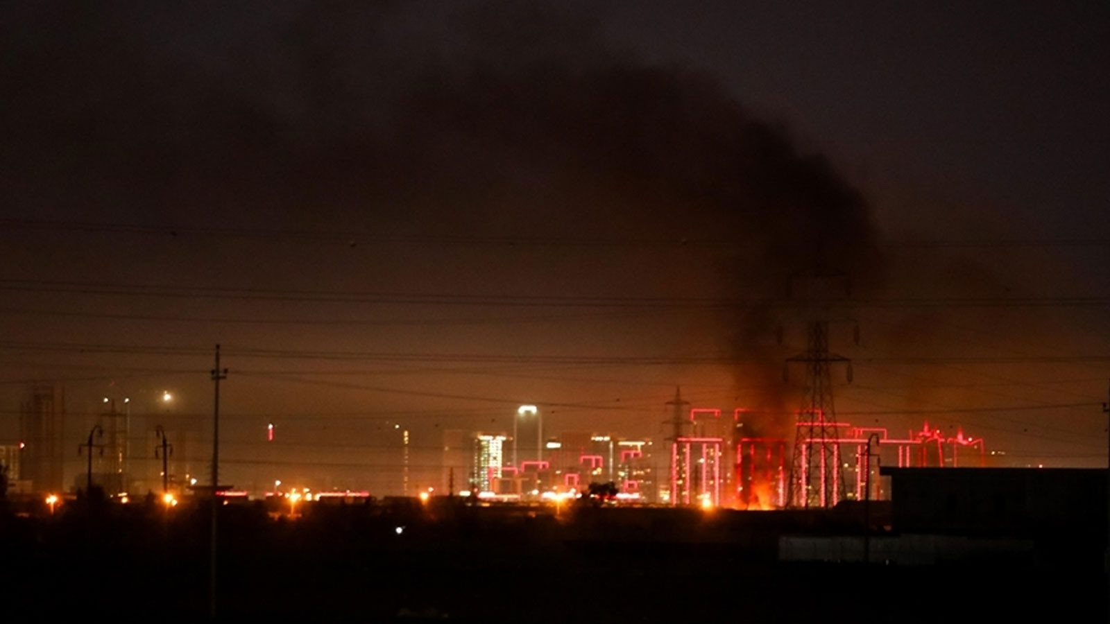 İran’dan ABD’ye uyarı: Bölgedeki tüm sanayi tesislerini boşaltın
