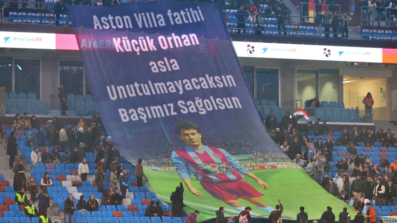 Orhan Kaynak unutulmadı: Aston Villa Fatih'i!