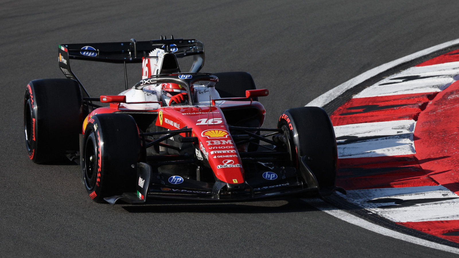 Bahreyn ve Suudi Arabistan'daki yarışlar iptal edildi